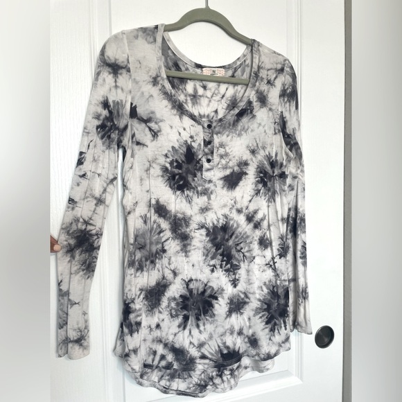 Pink Republic tie dye long sleeve shirt - Picture 2 of 4